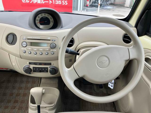 エッセ Ｘ　キーレスエントリー　電動格納ミラー　ＡＴ　盗難防止システム　ＣＤ　衝突安全ボディ　エアコン　パワーステアリング　パワーウィンドウ（3枚目）