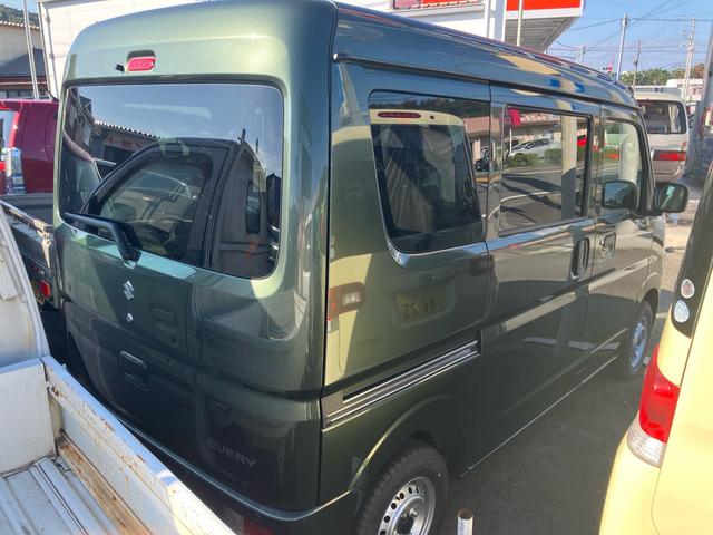 エブリイ ＰＡリミテッド　パートタイム４ＷＤ　ＣＶＴ　届出済未使用車　セーフティーサポート　キーレスエントリー（4枚目）