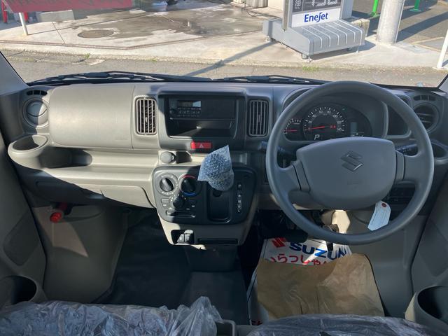 エブリイ ＰＡリミテッド　パートタイム４ＷＤ　ＣＶＴ　届出済未使用車　セーフティーサポート　キーレスエントリー（9枚目）