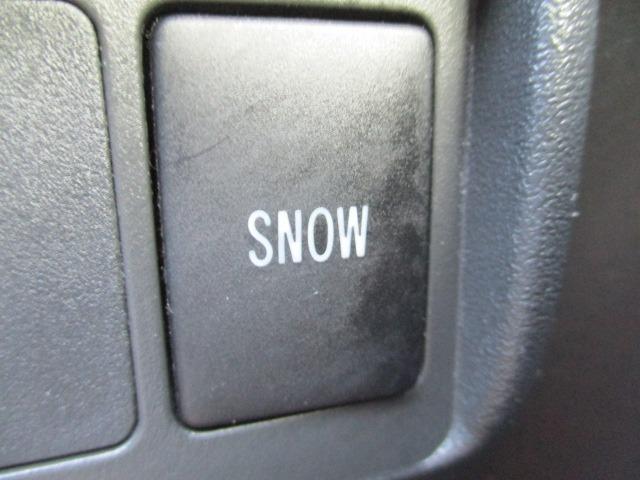 シエンタ ＤＩＣＥ　左右パワースライドドア　ケンウッドナビ　フルセグＴＶ　ＣＤ／ＤＶＤ　ブルートゥース　タイミングチェーン　ＳＮＯＷモード　ディスチャージヘッドライト　フロントＦＯＧ　ドアバイザー　プライバシーガラス（18枚目）