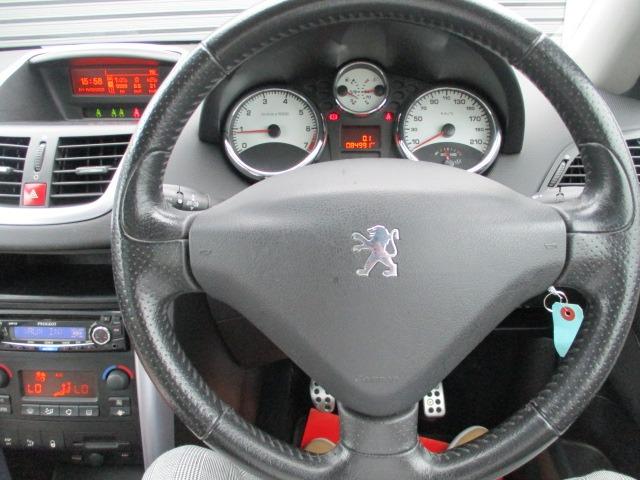 ２０７ ＣＣ　ＧＴ　ＣＣ　ＧＴ　５速ＭＴ　ターボ　電動オープン　本革　シートヒーター左右独立フルオートＡＣ　ＣＤ　ＥＴＣインフォメーションディスプレイ　オートライト　スーパースプリントマフラー　レッドキャリパー　１６ＡＷ（22枚目）