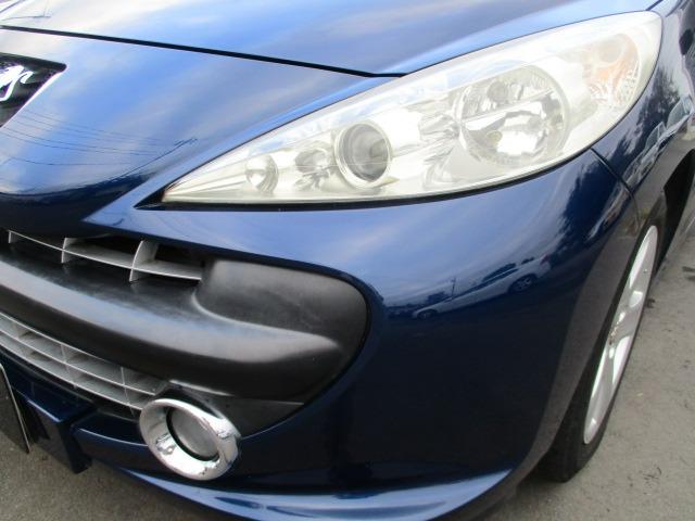 ２０７ ＣＣ　ＧＴ　ＣＣ　ＧＴ　５速ＭＴ　ターボ　電動オープン　本革　シートヒーター左右独立フルオートＡＣ　ＣＤ　ＥＴＣインフォメーションディスプレイ　オートライト　スーパースプリントマフラー　レッドキャリパー　１６ＡＷ（41枚目）
