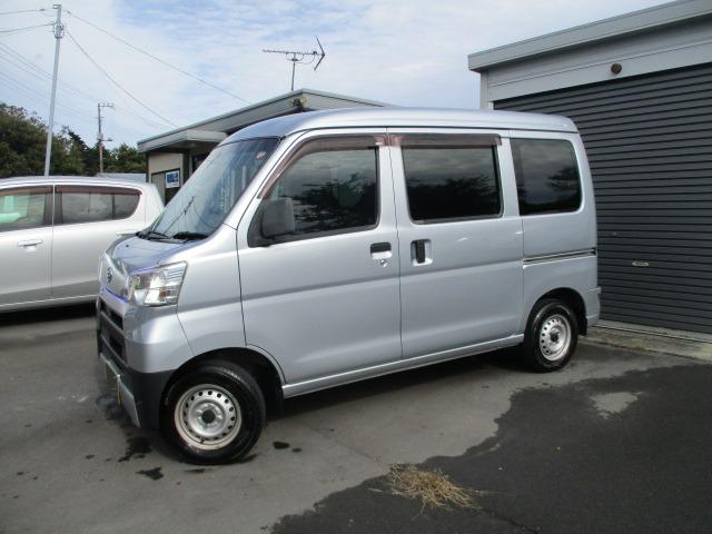 ハイゼットカーゴ ＤＸ　ＳＡＩＩＩ　ワンオーナー禁煙車　スマアシＩＩＩ　ケンウッドナビ　フルセグＴＶ　ＣＤ／ＤＶＤ　ブルートゥース　ＥＴＣ　ドラレコ　ツィーター　ＬＥＤライト　ＬＥＤポジションＬＥＤバックランプ　ドアバイザー（2枚目）
