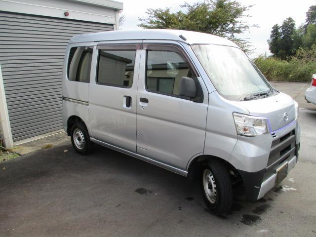 ハイゼットカーゴ ＤＸ　ＳＡＩＩＩ　ワンオーナー禁煙車　スマアシＩＩＩ　ケンウッドナビ　フルセグＴＶ　ＣＤ／ＤＶＤ　ブルートゥース　ＥＴＣ　ドラレコ　ツィーター　ＬＥＤライト　ＬＥＤポジションＬＥＤバックランプ　ドアバイザー（3枚目）