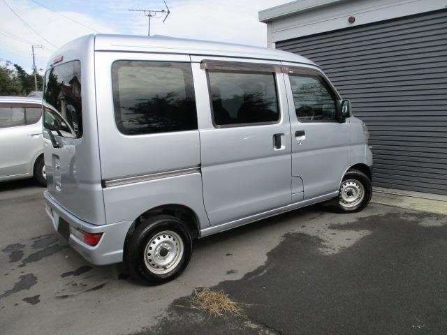 ハイゼットカーゴ ＤＸ　ＳＡＩＩＩ　ワンオーナー禁煙車　スマアシＩＩＩ　ケンウッドナビ　フルセグＴＶ　ＣＤ／ＤＶＤ　ブルートゥース　ＥＴＣ　ドラレコ　ツィーター　ＬＥＤライト　ＬＥＤポジションＬＥＤバックランプ　ドアバイザー（6枚目）