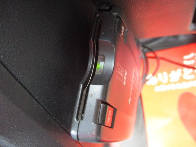 ハイゼットカーゴ ＤＸ　ＳＡＩＩＩ　ワンオーナー禁煙車　スマアシＩＩＩ　ケンウッドナビ　フルセグＴＶ　ＣＤ／ＤＶＤ　ブルートゥース　ＥＴＣ　ドラレコ　ツィーター　ＬＥＤライト　ＬＥＤポジションＬＥＤバックランプ　ドアバイザー（18枚目）