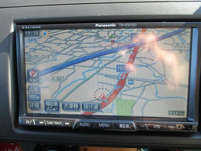 スイフト １．３ＸＧ　４ＷＤ　５速マニュアル　ナビ　ＣＤ／ＤＶＤ　オートエアコン　フロント左右シートヒーター　ワイパーデアイサー　ヒーテッドドアミラー　純正セキュリティ　スマートキー　キーフリー　１４インチＡＷ（9枚目）