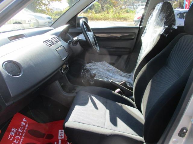 スイフト １．３ＸＧ　４ＷＤ　５速マニュアル　ナビ　ＣＤ／ＤＶＤ　オートエアコン　フロント左右シートヒーター　ワイパーデアイサー　ヒーテッドドアミラー　純正セキュリティ　スマートキー　キーフリー　１４インチＡＷ（11枚目）