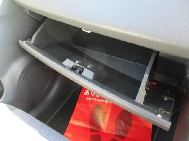 スイフト １．３ＸＧ　４ＷＤ　５速マニュアル　ナビ　ＣＤ／ＤＶＤ　オートエアコン　フロント左右シートヒーター　ワイパーデアイサー　ヒーテッドドアミラー　純正セキュリティ　スマートキー　キーフリー　１４インチＡＷ（23枚目）