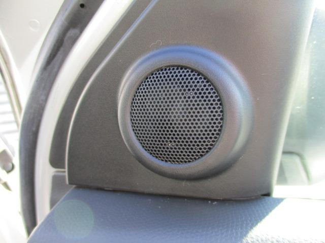 スイフト １．３ＸＧ　４ＷＤ　５速マニュアル　ナビ　ＣＤ／ＤＶＤ　オートエアコン　フロント左右シートヒーター　ワイパーデアイサー　ヒーテッドドアミラー　純正セキュリティ　スマートキー　キーフリー　１４インチＡＷ（26枚目）