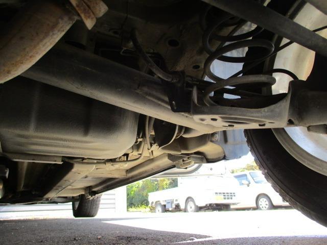 スイフト １．３ＸＧ　４ＷＤ　５速マニュアル　ナビ　ＣＤ／ＤＶＤ　オートエアコン　フロント左右シートヒーター　ワイパーデアイサー　ヒーテッドドアミラー　純正セキュリティ　スマートキー　キーフリー　１４インチＡＷ（37枚目）