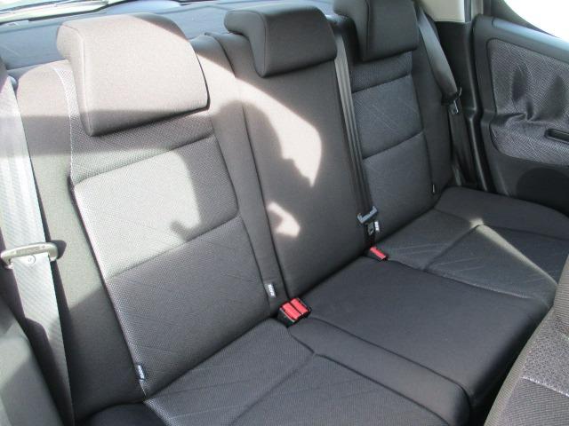 ２０７ ベースグレード　５速アニュアル　左右独立フルオートエアコン　６エアバック　ＡＢＳ　ＥＳＰ　キーレス　純正ＣＤオーディオ　インフォメーションディスプレイ　ウィンカードドアミラー　１６インチアルミ（27枚目）