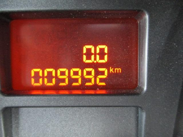 ２０７ ベースグレード　５速アニュアル　左右独立フルオートエアコン　６エアバック　ＡＢＳ　ＥＳＰ　キーレス　純正ＣＤオーディオ　インフォメーションディスプレイ　ウィンカードドアミラー　１６インチアルミ（35枚目）