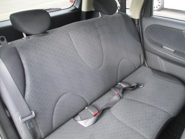 ノート １６Ｘ　５速マニュアル　純正オプションナビフルセグＴＶ　ＣＤ／ＤＶＤブルートゥース前後クリアランスソナー　ＷエアバックＡＢＳインテリジェントキーキーフリーヘッドライトレベライザードアバイザープライバシーガラス（29枚目）