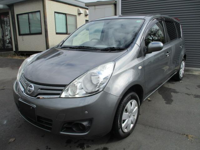 ノート １６Ｘ　５速マニュアル　純正オプションナビフルセグＴＶ　ＣＤ／ＤＶＤブルートゥース前後クリアランスソナー　ＷエアバックＡＢＳインテリジェントキーキーフリーヘッドライトレベライザードアバイザープライバシーガラス（41枚目）