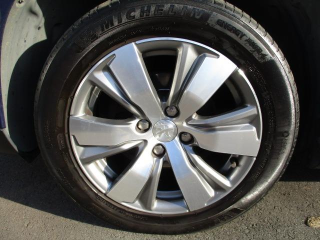 2008 プレミアム ディスプレイオーディオ 純正ナビ 地デジ ETC ドラレコ ハーフレザーシート アイドリングストップ クルコン 左右独立フルオートエアコン 6エアバック ABS 横滑り防止 キーレス 16インチAW(8枚目)