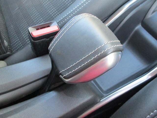 2008 プレミアム ディスプレイオーディオ 純正ナビ 地デジ ETC ドラレコ ハーフレザーシート アイドリングストップ クルコン 左右独立フルオートエアコン 6エアバック ABS 横滑り防止 キーレス 16インチAW(35枚目)