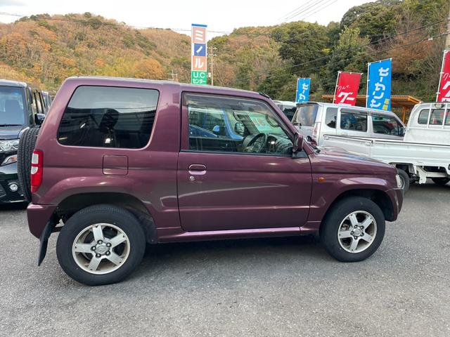 ＶＲ　ＡＴ　ターボ車　ＣＤ　助手席エアバッグ　衝突安全ボディ　ＡＣ　ＰＷ　盗難防止装置　切替式４ＷＤ　キーレス　パワーステアリング　ＡＢＳ　運転席エアバッグ(3枚目)