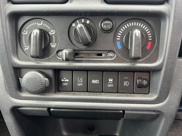 スーパーキャリイ Ｘ　ＡＴ　４ＷＤ　スズキセイフティーサポート装備車　ＣＤオーディオ　１オーナー　オートライト　パワーウインドー（15枚目）