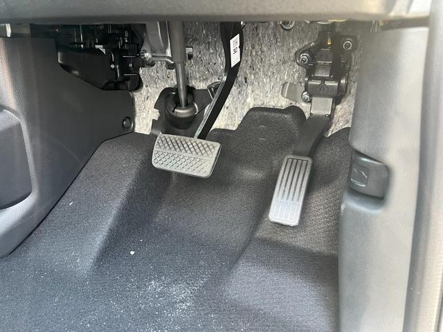 Ｎ－ＢＯＸカスタム ターボ　ＬＥＤヘッドライト　オートハイビーム　シートヒーター　衝突軽減ブレーキ　両側電動スライドドア（9枚目）