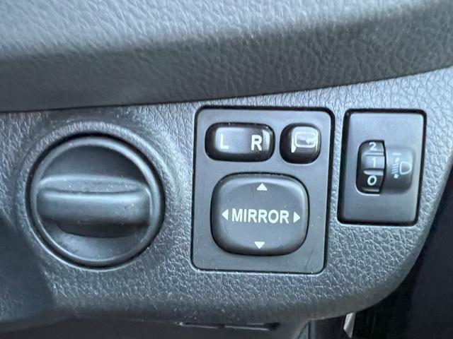 ヴィッツ Ｆ（9枚目）