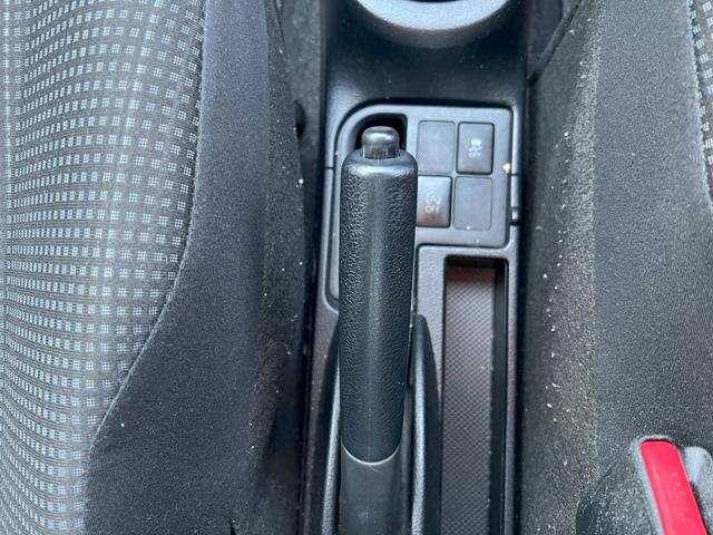 ヴィッツ Ｆ（17枚目）