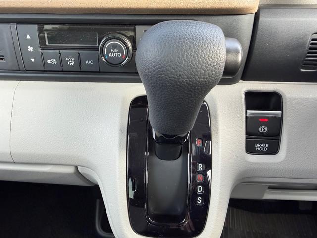 N-BOX ファッションスタイル コンフォートパッケージ ディスプレイオーディオ バックカメラ シートヒーター Bluetooth(19枚目)