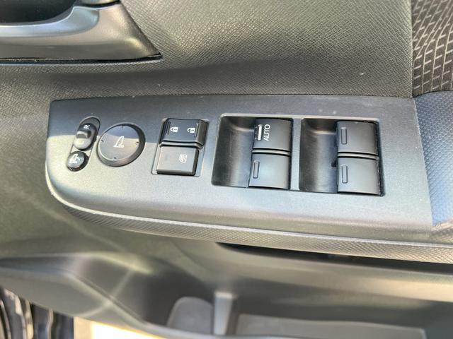 ステップワゴンスパーダ Ｚ　カーナビ　バックカメラ　ＥＴＣ　両側電動スライドドア（8枚目）