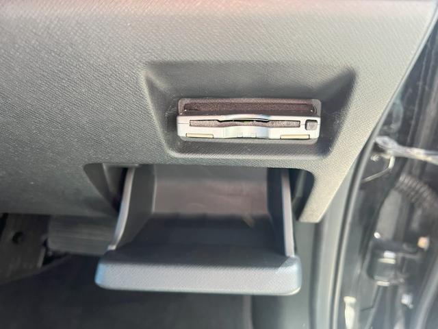 ステップワゴンスパーダ Ｚ　カーナビ　バックカメラ　ＥＴＣ　両側電動スライドドア（10枚目）