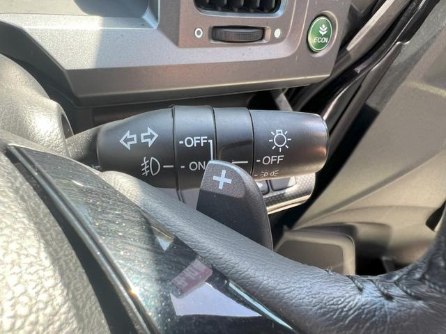 ステップワゴンスパーダ Ｚ　カーナビ　バックカメラ　ＥＴＣ　両側電動スライドドア（14枚目）