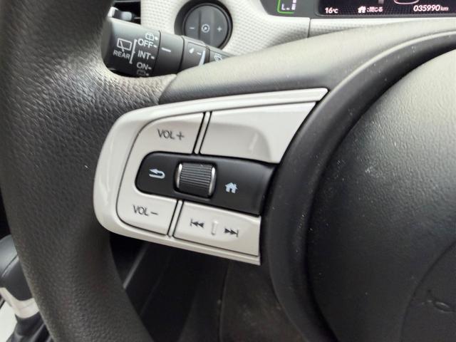 フィット ｅ：ＨＥＶベーシック　カーナビ　バックカメラ　ＥＴＣ　ドライブレコーダー　オートライト（16枚目）