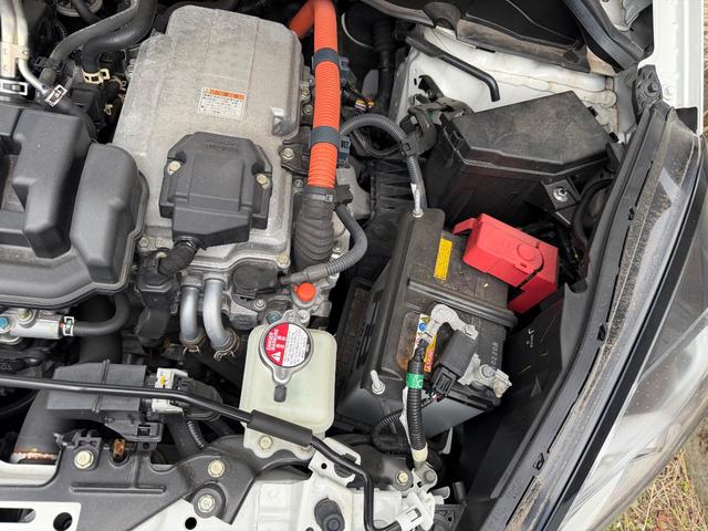 フィット ｅ：ＨＥＶベーシック　カーナビ　バックカメラ　ＥＴＣ　ドライブレコーダー　オートライト（38枚目）