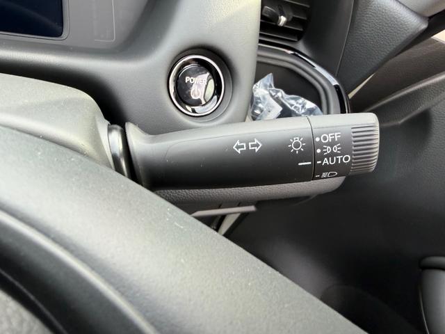 フィット ｅ：ＨＥＶホーム　ブラックスタイル　登録済未使用車　ＬＥＤヘッドライト　オートハイビーム　パーキングセンサー　アダプティブクルーズコントロール（9枚目）