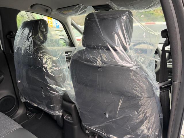 フィット ｅ：ＨＥＶホーム　ブラックスタイル　登録済未使用車　ＬＥＤヘッドライト　オートハイビーム　パーキングセンサー　アダプティブクルーズコントロール（20枚目）