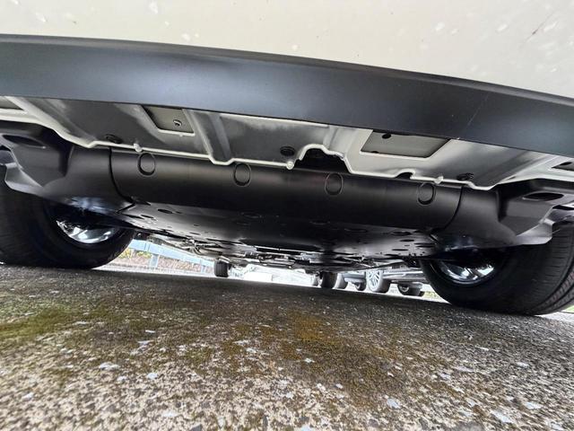 フィット ｅ：ＨＥＶホーム　ブラックスタイル　登録済未使用車　ＬＥＤヘッドライト　オートハイビーム　パーキングセンサー　アダプティブクルーズコントロール（32枚目）