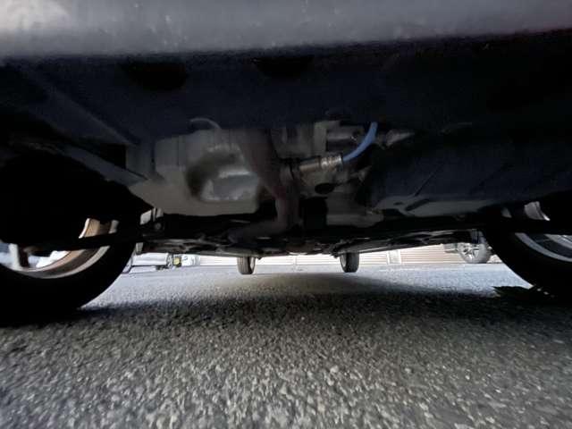 ミライース Ｘ　メモリアルエディション　衝突安全ボディ　パワステ　マニュアルエアコン　アイドリングストップシステム（25枚目）