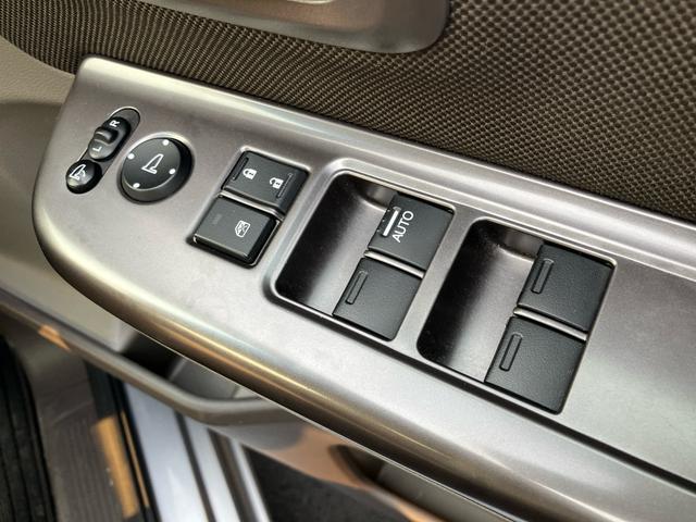 フリードハイブリッド ハイブリッド・Ｇホンダセンシング　両側電動スライドドア　純正ナビＴＶ　バックカメラ　Ｂｌｕｅｔｏｏｔｈ対応　ＥＴＣ　ドライブレコーダー　３列シート７人乗り（22枚目）