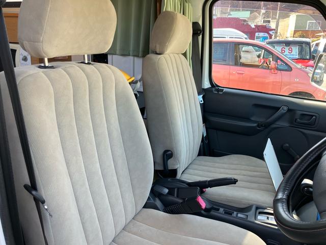 キャリイトラック ＫＣエアコン・パワステ　パートタイム　４ＷＤ　キャンピング　ディスプレイオーディオ　バックカメラ　Ｂｌｕｅｔｏｏｔｈ対応　デジタルインナーミラードラレコ　ＥＴＣ　サブバッテリー　社外キーレス　シンク　冷蔵庫　電子レンジ（12枚目）