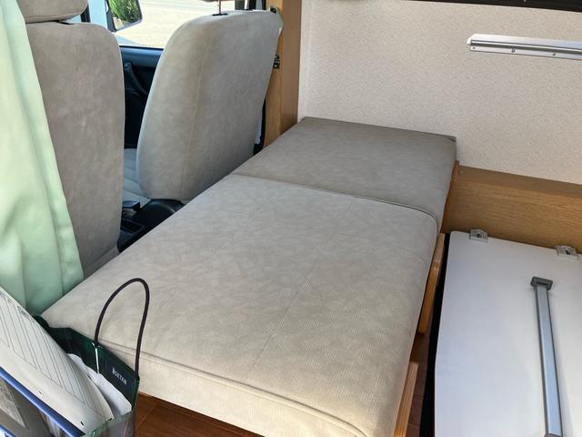 キャリイトラック ＫＣエアコン・パワステ　パートタイム　４ＷＤ　キャンピング　ディスプレイオーディオ　バックカメラ　Ｂｌｕｅｔｏｏｔｈ対応　デジタルインナーミラードラレコ　ＥＴＣ　サブバッテリー　社外キーレス　シンク　冷蔵庫　電子レンジ（39枚目）