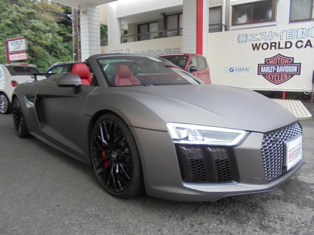 Ｒ８スパイダー ベースグレード　Ｖ１０　５．２　ＦＳＩ　クワトロ　４ＷＤ　２０１７年モデル　Ｃａｐｒｉｓｔｏエキゾースト　レッドレザー（6枚目）