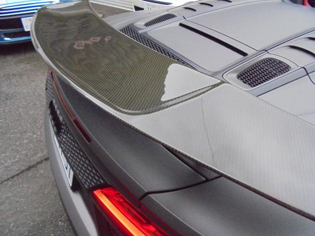 Ｒ８スパイダー ベースグレード　Ｖ１０　５．２　ＦＳＩ　クワトロ　４ＷＤ　２０１７年モデル　Ｃａｐｒｉｓｔｏエキゾースト　レッドレザー（28枚目）