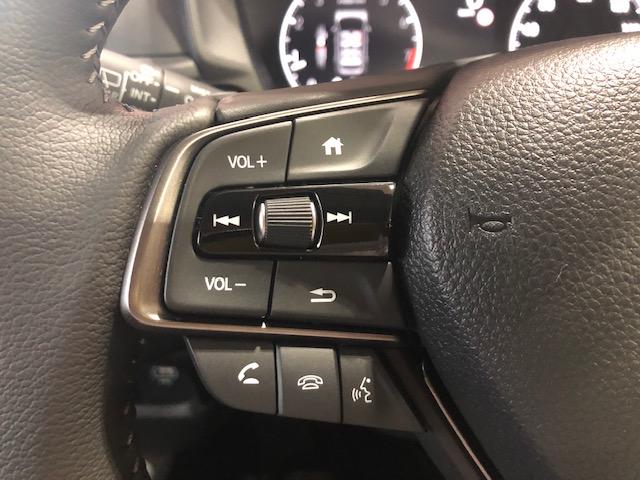 ＷＲ－Ｖ Ｚ＋　元試乗車ナビＢカメラフルセグＢｌｕｅｔｏｏｔｈ接続ＵＳＢ接続追突軽減ブレーキサイドカーテンエアバッグルーフレールＬＥＤヘッドライトフォグランプスマートキーオートエアコンホンダコネクト対応禁煙車（13枚目）