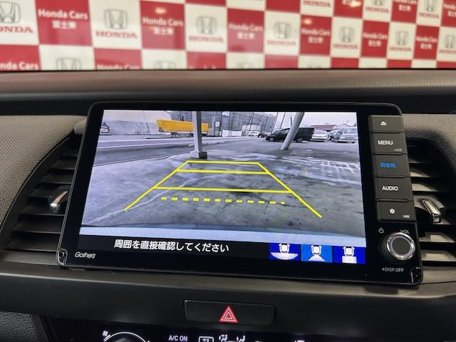フィット クロスター　ナビＢカメラＥＴＣフルセグＤＶＤ再生Ｂｌｕｅｔｏｏｔｈ接続ＵＳＢ接続前後ドライブレコーダー電子パーキングオートブレーキホールド追突軽減ブレーキＬＥＤヘッドライトスマートキーワンオーナー禁煙車（3枚目）