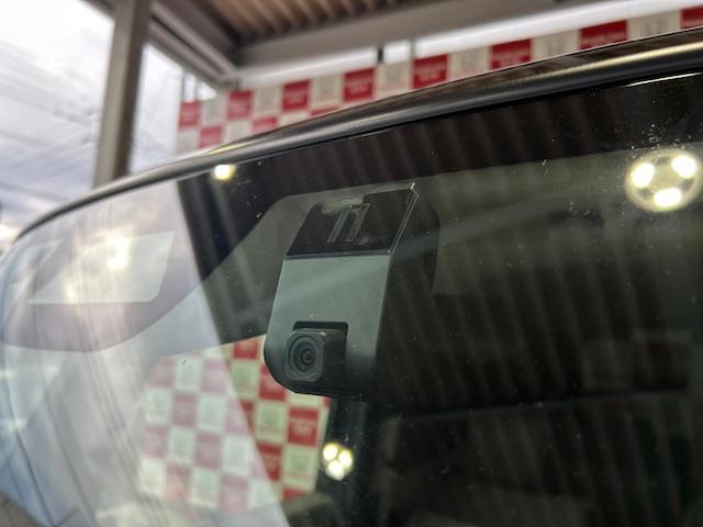 Ｎ－ＢＯＸ ベースグレード　ワンオーナー禁煙車ナビＢカメラＥＴＣ３カメラドラレコフルセグＤＶＤ再生Ｂｌｕｅｔｏｏｔｈ接続ＵＳＢ接続ＬＥＤヘッドライト追突軽減ブレーキオートブレーキホールドスマートキー２個両側電動スライドドア（6枚目）