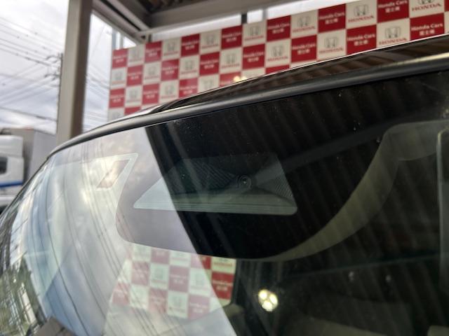 Ｎ－ＢＯＸ ベースグレード　ワンオーナー禁煙車ナビＢカメラＥＴＣ３カメラドラレコフルセグＤＶＤ再生Ｂｌｕｅｔｏｏｔｈ接続ＵＳＢ接続ＬＥＤヘッドライト追突軽減ブレーキオートブレーキホールドスマートキー２個両側電動スライドドア（10枚目）
