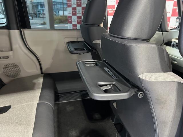Ｎ－ＢＯＸ ベースグレード　ワンオーナー禁煙車ナビＢカメラＥＴＣ３カメラドラレコフルセグＤＶＤ再生Ｂｌｕｅｔｏｏｔｈ接続ＵＳＢ接続ＬＥＤヘッドライト追突軽減ブレーキオートブレーキホールドスマートキー２個両側電動スライドドア（28枚目）