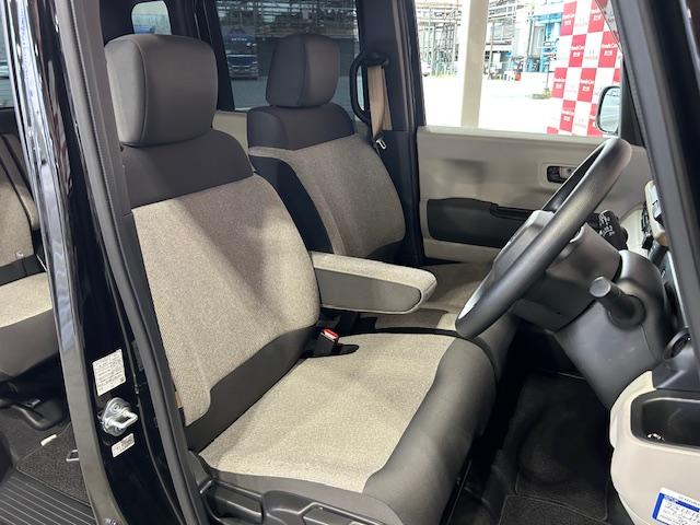 Ｎ－ＢＯＸ ベースグレード　ワンオーナー禁煙車ナビＢカメラＥＴＣ３カメラドラレコフルセグＤＶＤ再生Ｂｌｕｅｔｏｏｔｈ接続ＵＳＢ接続ＬＥＤヘッドライト追突軽減ブレーキオートブレーキホールドスマートキー２個両側電動スライドドア（30枚目）