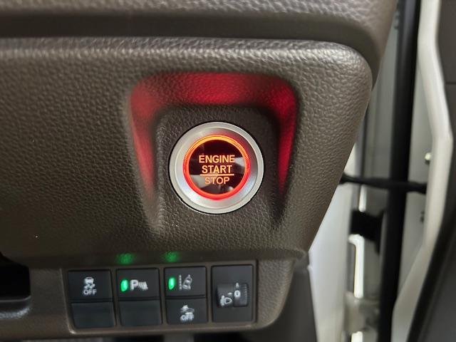 Ｎ－ＷＧＮ Ｌホンダセンシング　ナビＢカメラＥＴＣＢｌｕｅｔｏｏｔｈ接続ＵＳＢ接続追突軽減ブレーキアダクティブクルーズコントロールステアリングリモコンスマートキー電子パーキングオートブレーキホールドワンオーナー禁煙車（13枚目）