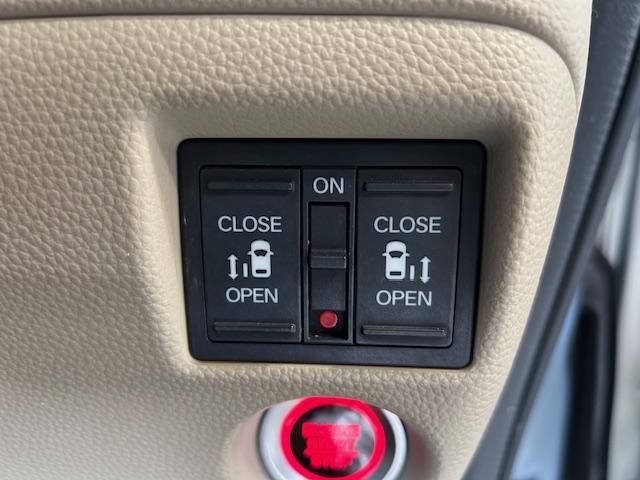 Ｎ－ＢＯＸ Ｇ・ＥＸホンダセンシング　ナビＢカメラＥＴＣ前後ドラレコフルセグＤＶＤ再生Ｂｌｕｅｔｏｏｔｈ接続ＵＳＢ接続追突軽減ブレーキアダクティブクルーズコントロールスマートキー２個サイドカーテンエアバッグ両側電動スライドドア禁煙車（8枚目）