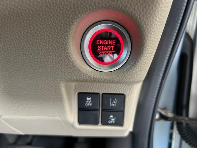Ｎ－ＢＯＸ Ｇ・ＥＸホンダセンシング　ナビＢカメラＥＴＣ前後ドラレコフルセグＤＶＤ再生Ｂｌｕｅｔｏｏｔｈ接続ＵＳＢ接続追突軽減ブレーキアダクティブクルーズコントロールスマートキー２個サイドカーテンエアバッグ両側電動スライドドア禁煙車（10枚目）